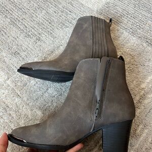 Time and Tru Gray Heeled Boots with Chunky Heel and Pointed Toe